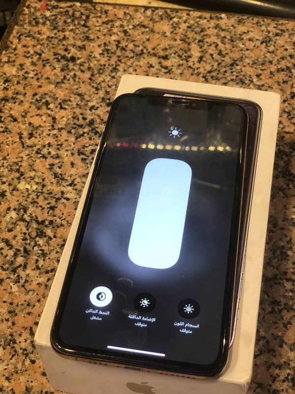 ايفون xs max 1