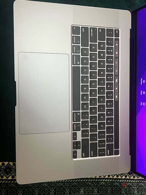 MacBook Pro 16 inch 2019  ١٠ شحنات فقط 5