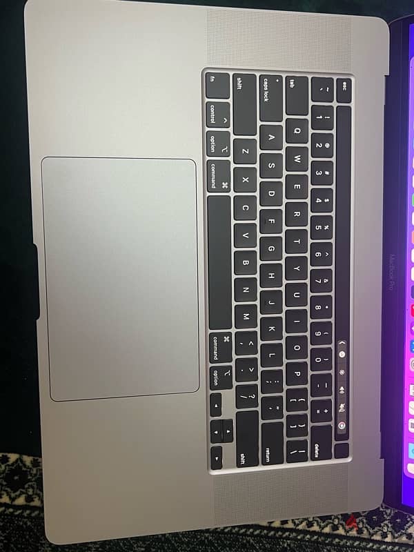 MacBook Pro 16 inch 2019  ١٠ شحنات فقط 13