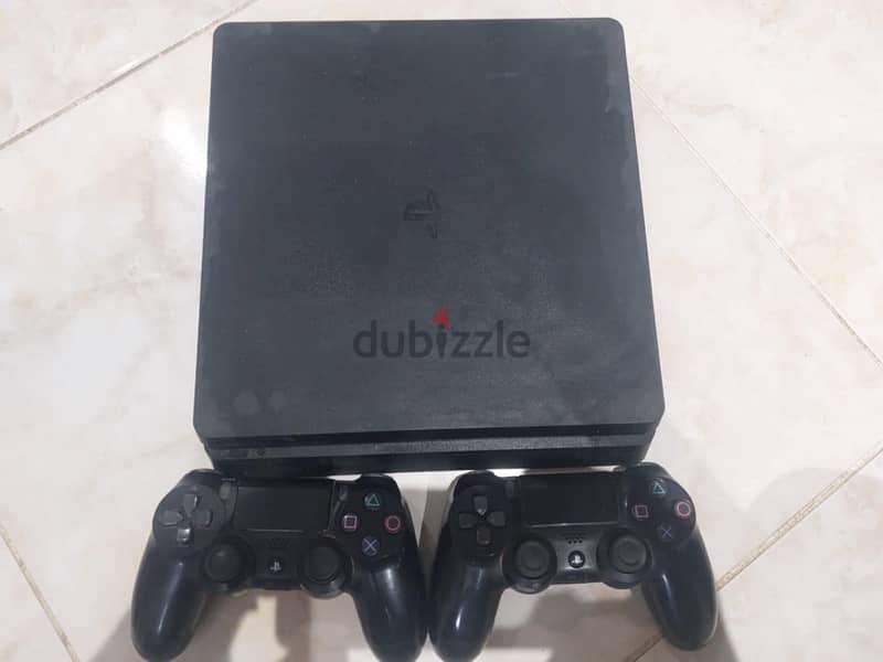 PS4 Slim 1 TB 1