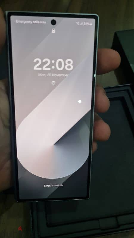 Samsung fold 6 z لم يستعمل 1