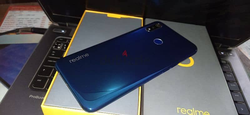 Realme 3 7