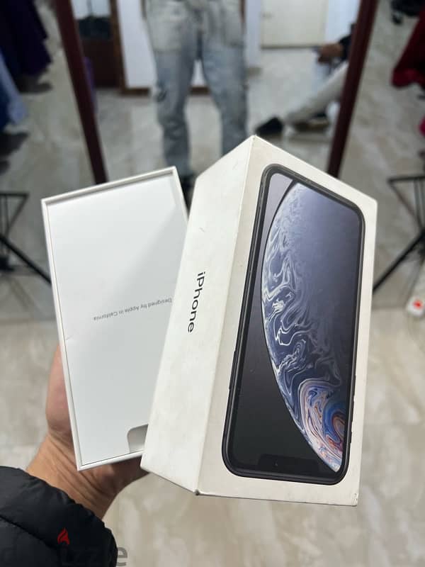 iPhone xr 128 8