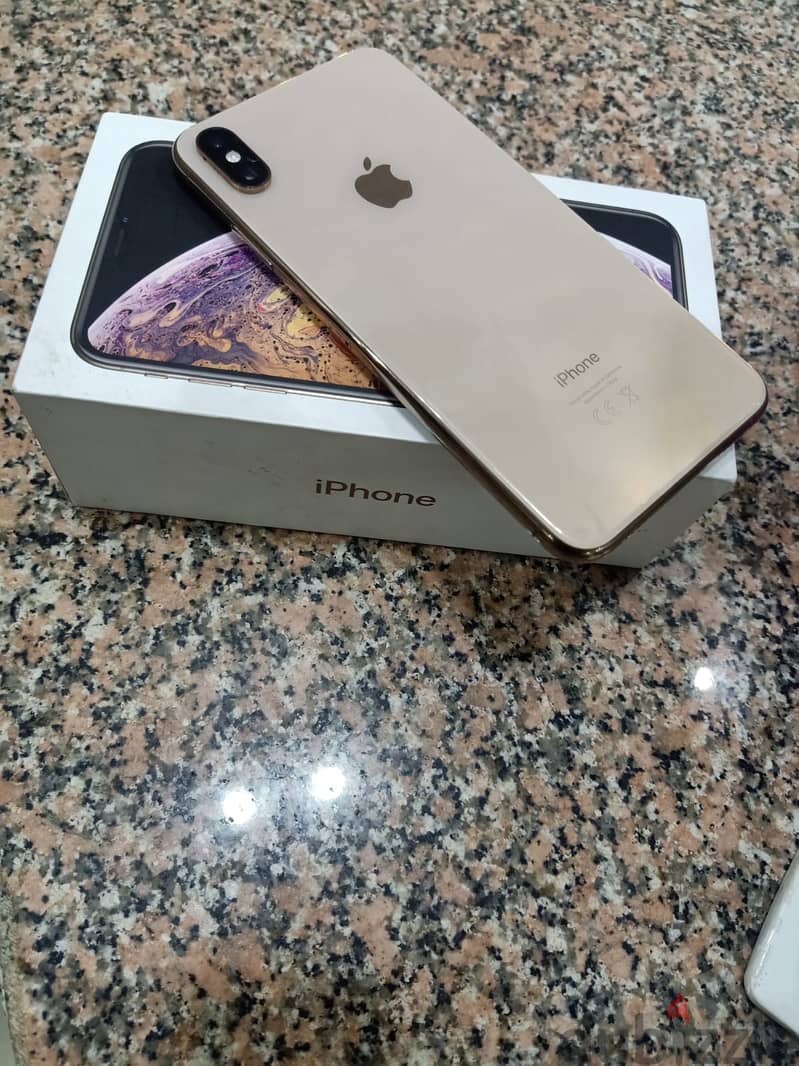 iPhone XS MAX  للبيع 0