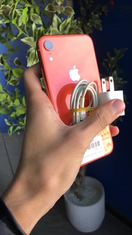 للبيع iPhone XR خط وخطين بضمان معتمد وفاتوره بسريال الجهاز 4