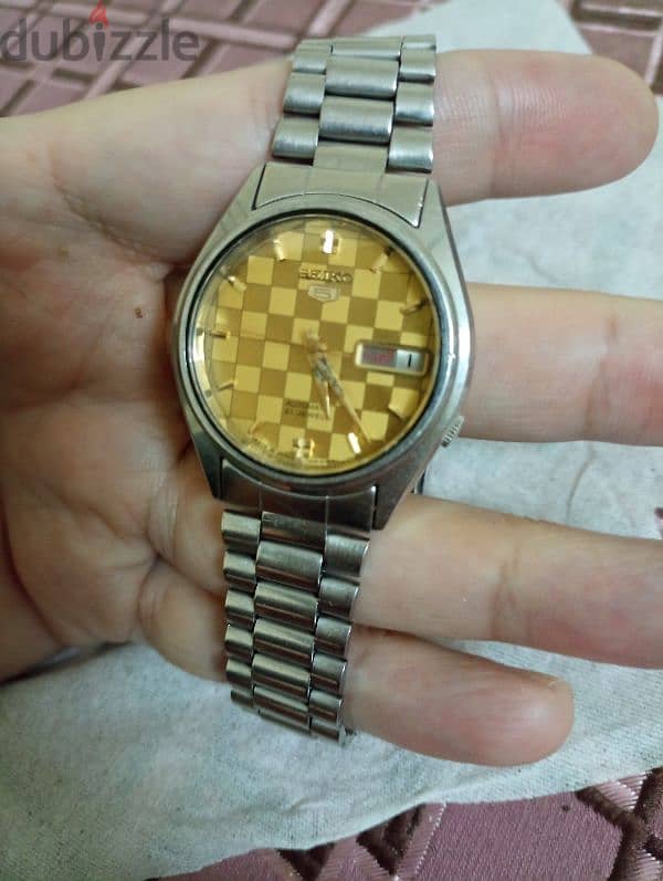 ساعه seiko5 اتوماتيك ياباني اصلي حاله ممتازة ،، بدون فصال 0