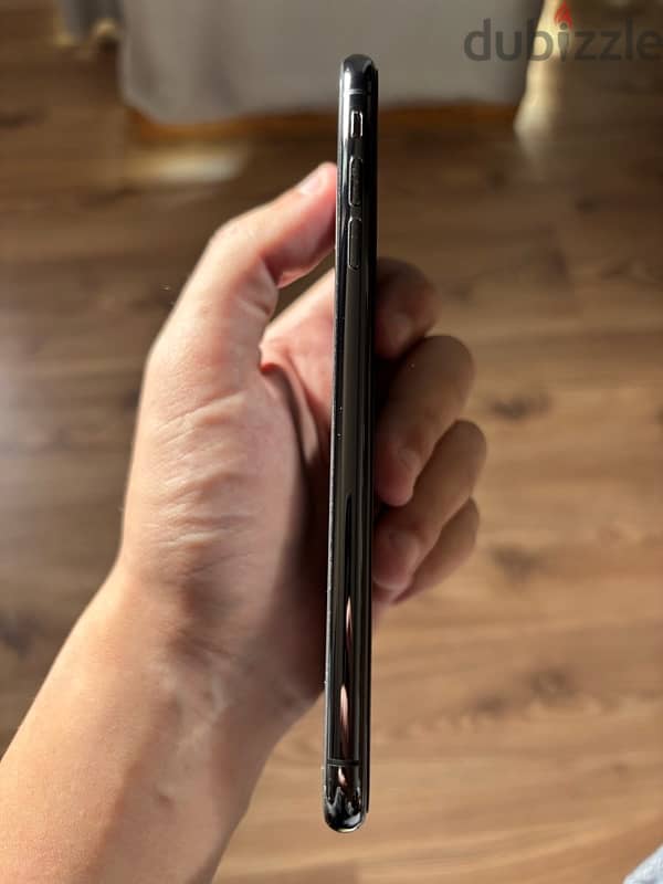 iPhone XS Max 64GB 4