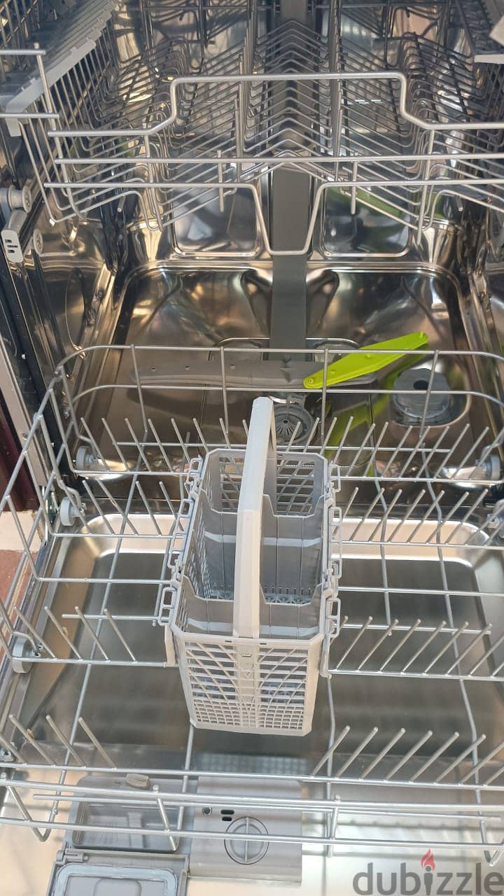 SMEG Dishwasher - غسالة اطباق سميج 2