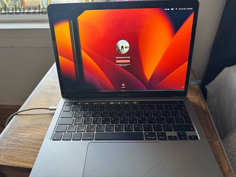 MacBook Pro with Touchbar 13inch 2022 3