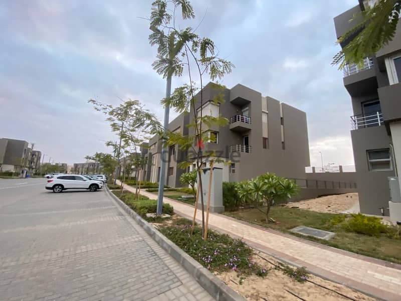 Ground duplex for rent at Etapa دوبلكس بجاردن للإيجار بكمبوند ايتابا 0