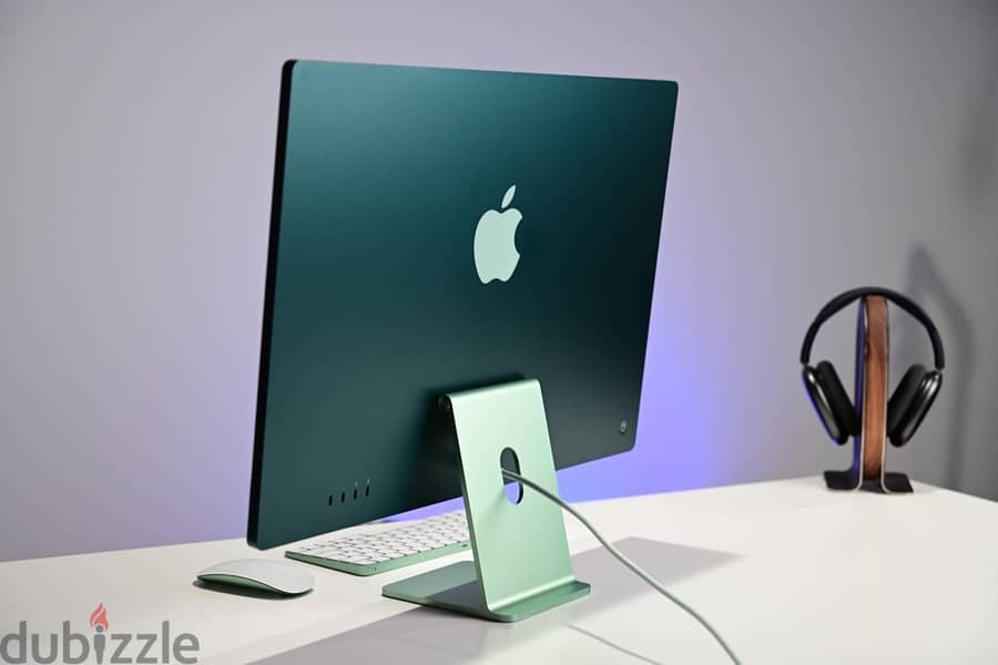 iMac (24-inch, M1 Chip with 8-Core CPU and 8-Core  GPU, SSD 512GB 4