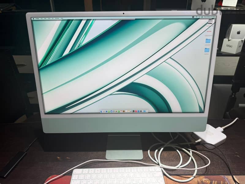 iMac (24-inch, M1 Chip with 8-Core CPU and 8-Core  GPU, SSD 512GB 16