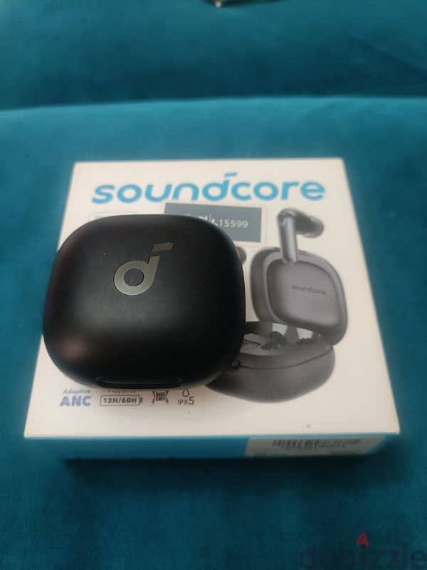 Soundcore P40i earbuds 0