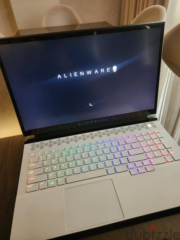 Alienware m17 R4 3