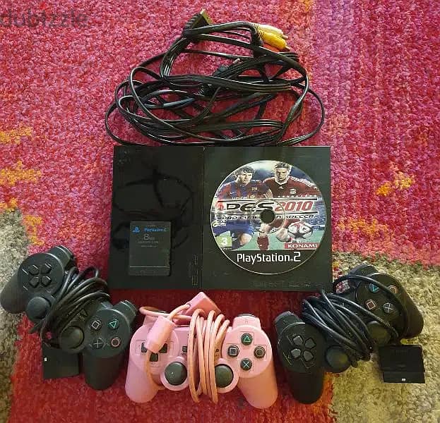 Playstation 2 + 3 Controllers + Memory Card 8GB + PES 2010 Original CD 0