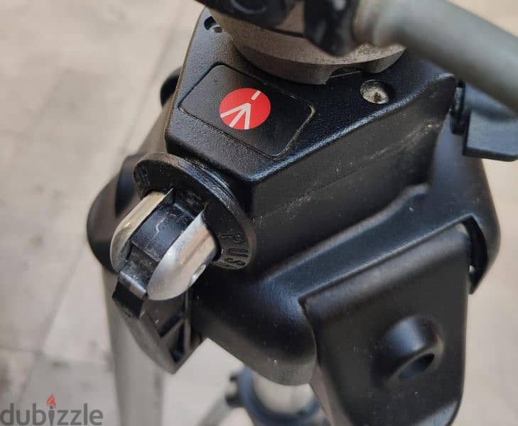 Manfrotto 3047 ترايبود للبيع 1