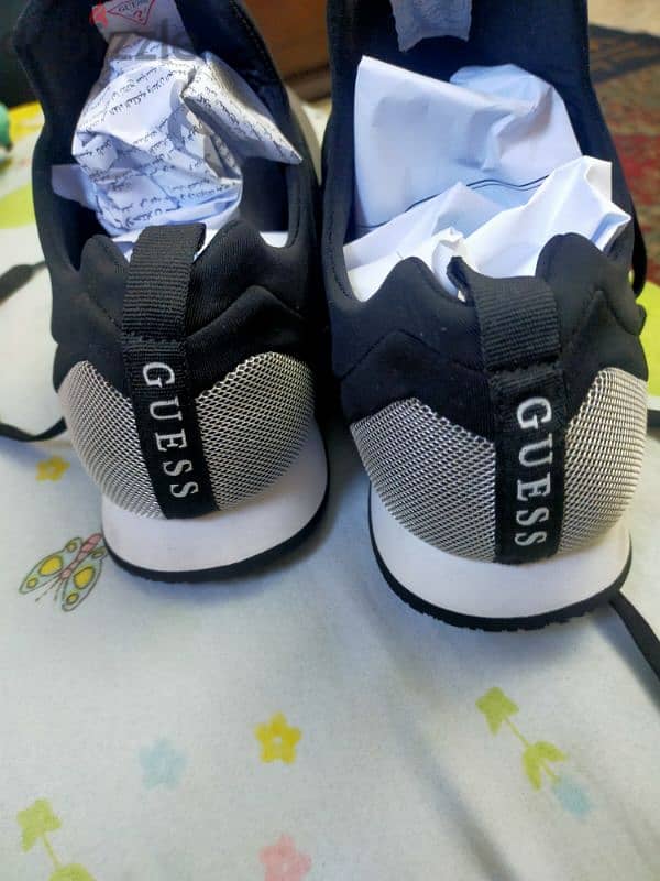 Guess shoes original 1