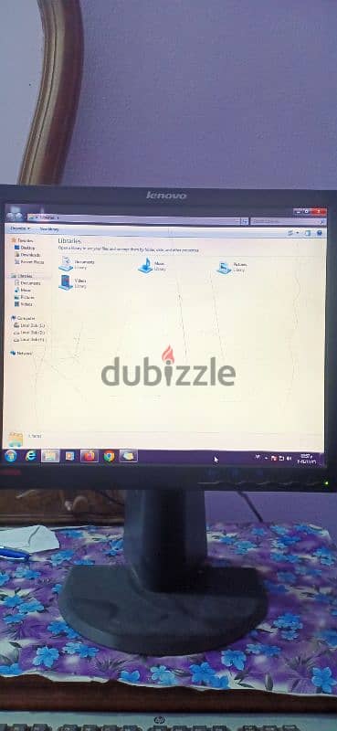شاشة لينوفو بحالة جيده تقضي الغرض منها 1