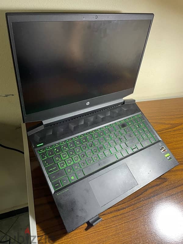 HP pavilion gaming 15.6 FHD 2