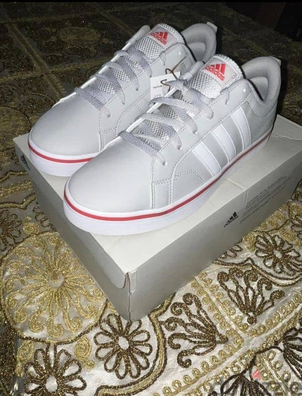 shoes Adidas original new size 46 0