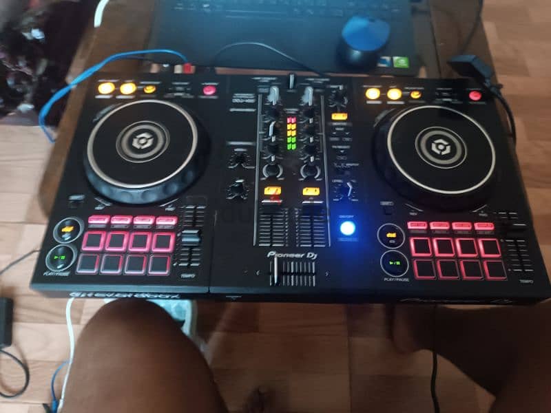 Pioneer DDJ-400 للبيع بحالة ممتازة جدا 1