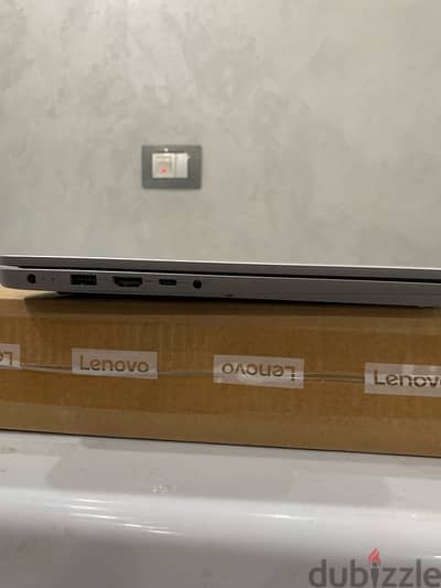 Lenovo ideapad 1 Ryzen 3 لاب توب حالته جديده  بضمان سنتين