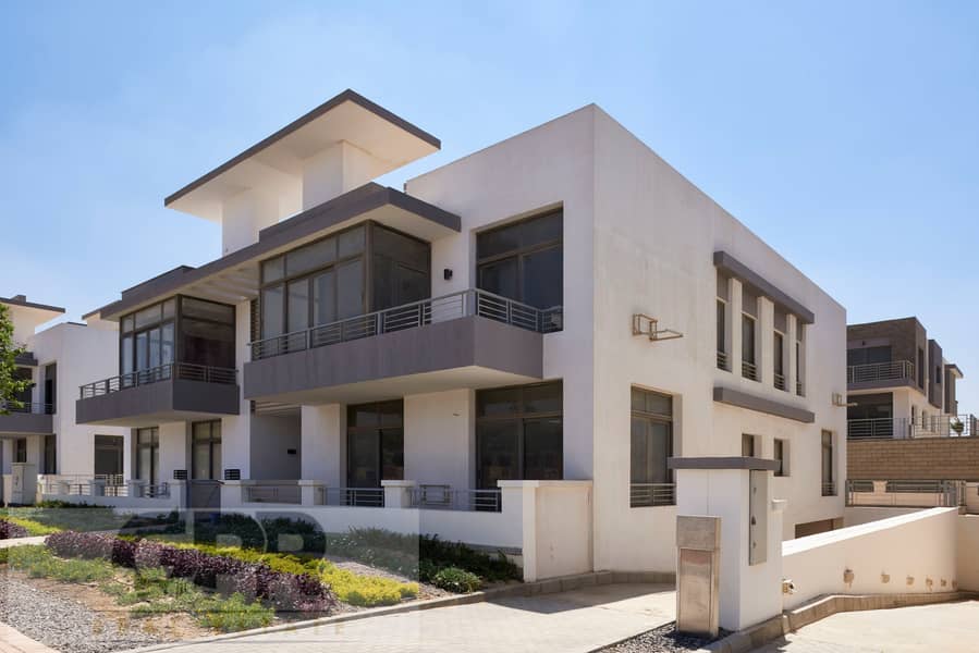 فيلا استلام فوري التجمع الأول امام اكاديميه الشرطه  طريق السويس | Villa for sale in the First Settlement in front of the Police Academy on Suez Road 0