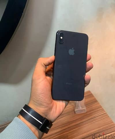 ايفون XS Max مساحة 256 وبطارية 82