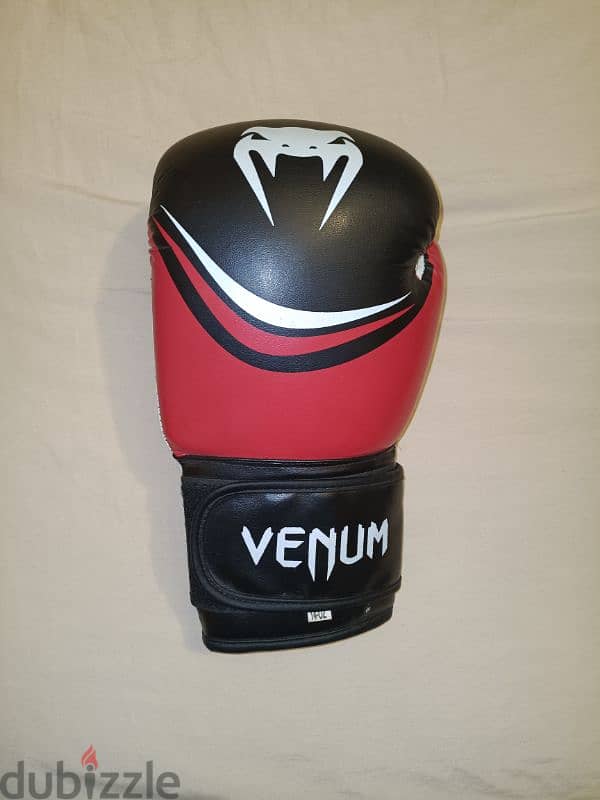 Venum boxing gloves 5