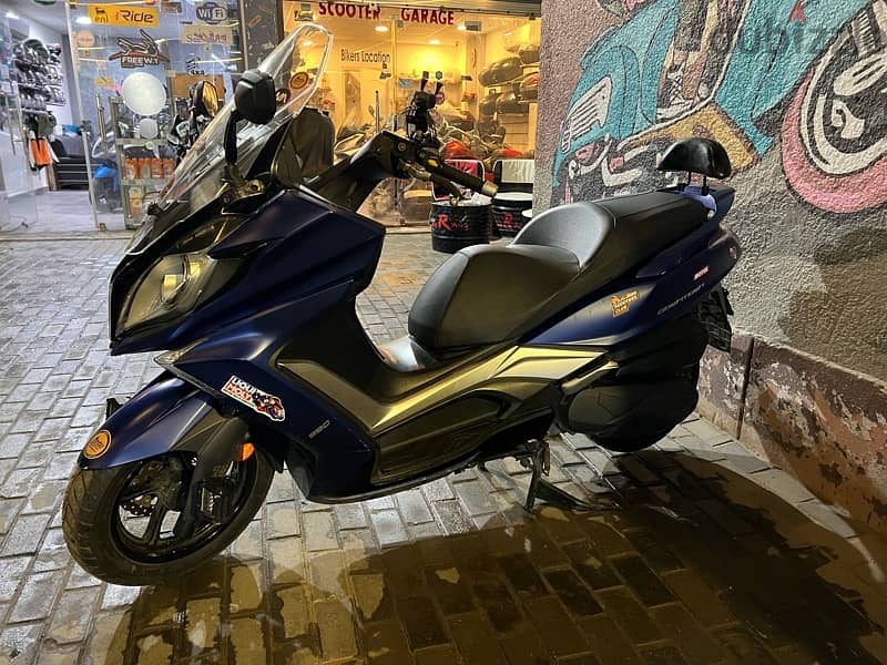 Kymco downtown 350 like new 0