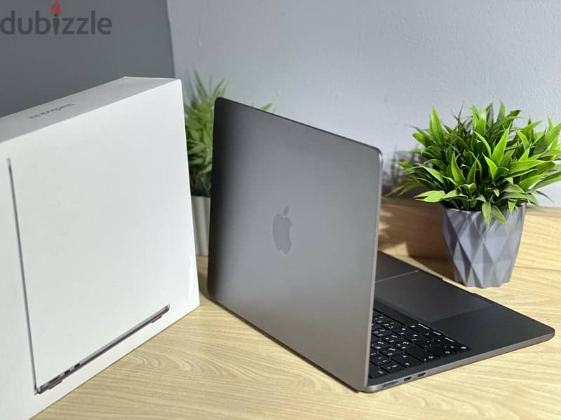 Macbook Air M2 2022 في الضمان الي ٢٠٢٥/٥ 1