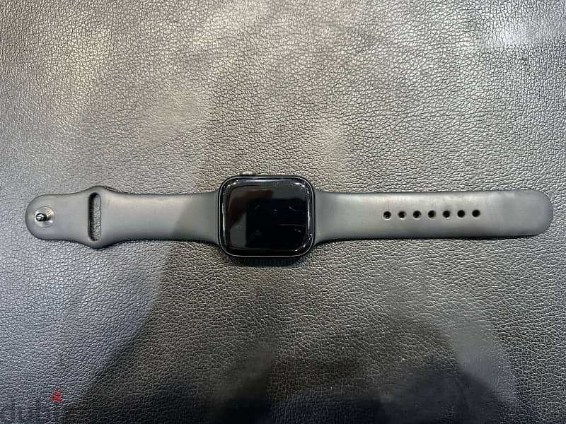 Apple Watch S5 44mm 1