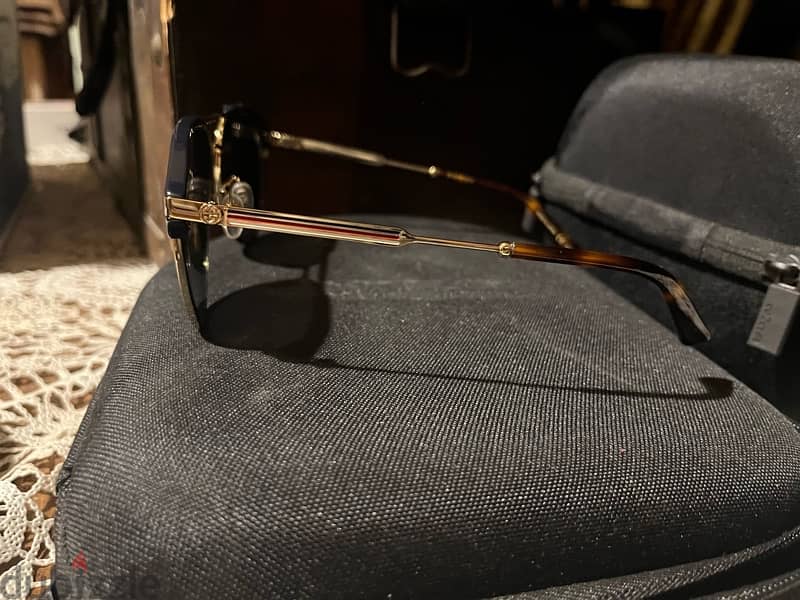 brand new GUCCI sunglasses with online receipt - 4