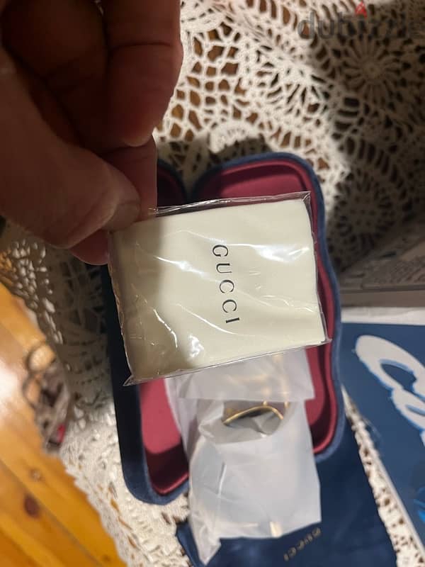 brand new GUCCI sunglasses with online receipt - 8