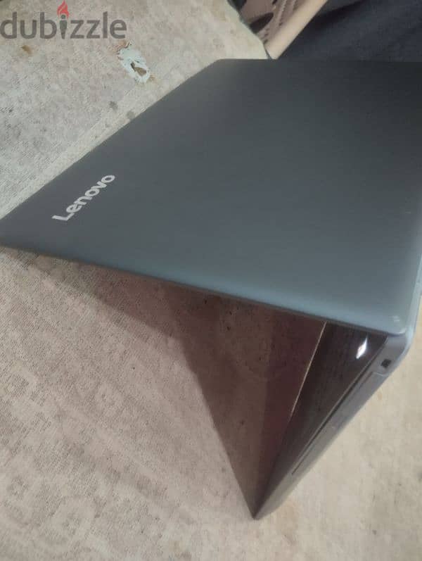 Lenovo IdeaPad 520 + Earbuds Anker Soundcore R50i 3