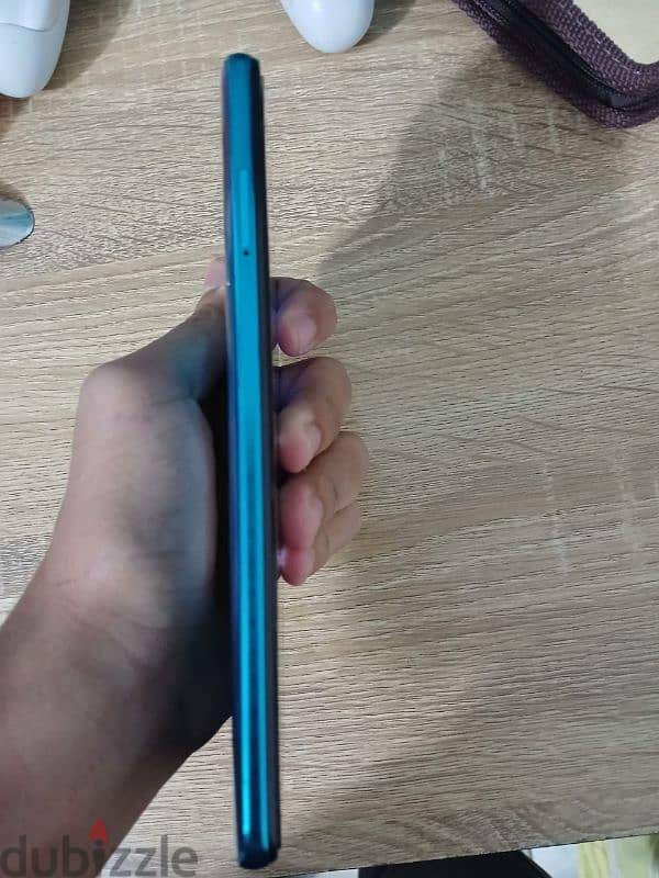 redmi note 9s استعمال خفيف جدا جدا معاه كل مشتملاته الاصليه بالعلبه 2