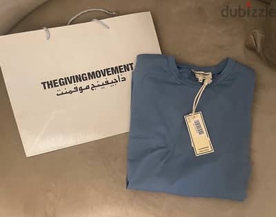 THE GIVING MOVEMENT OVERSIZE TSHIRT