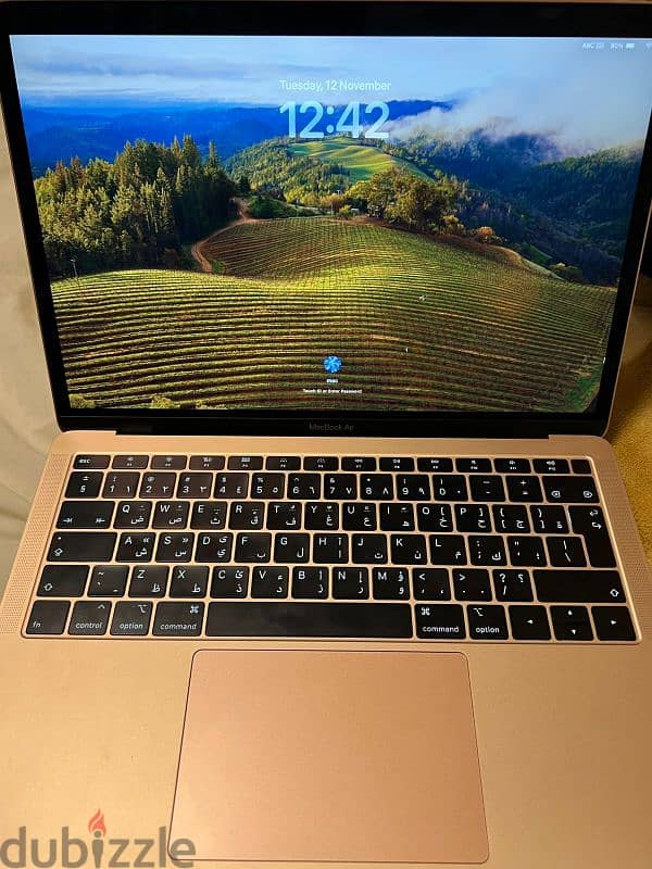 MACBOOK AIR 13-INCH 1