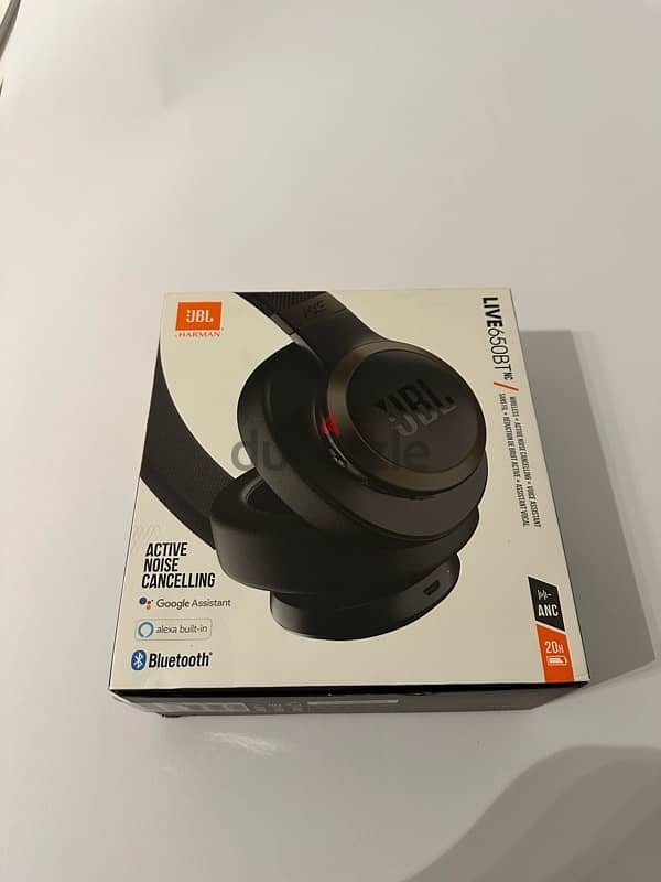 JBL Live 650BT Wireless Headphones 2