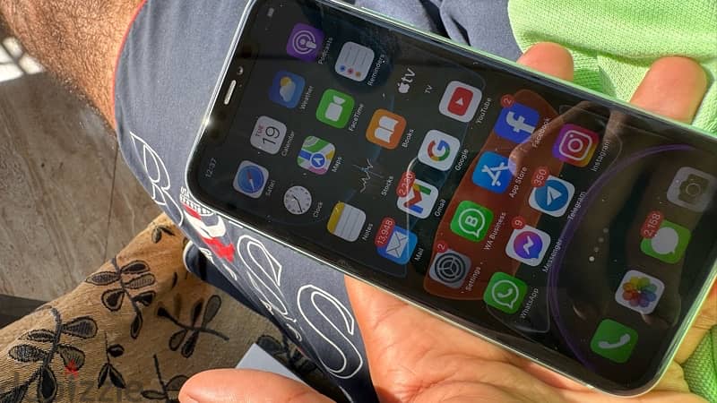 iPhone 11  128  B 80  zero  ايفون ١١ مساحه ١٢٨  بطاريه ٨٠ استعمال شخصي 4