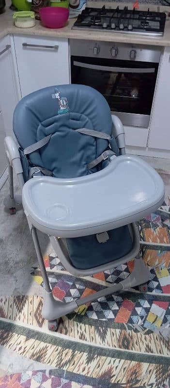 Baby feeding chair