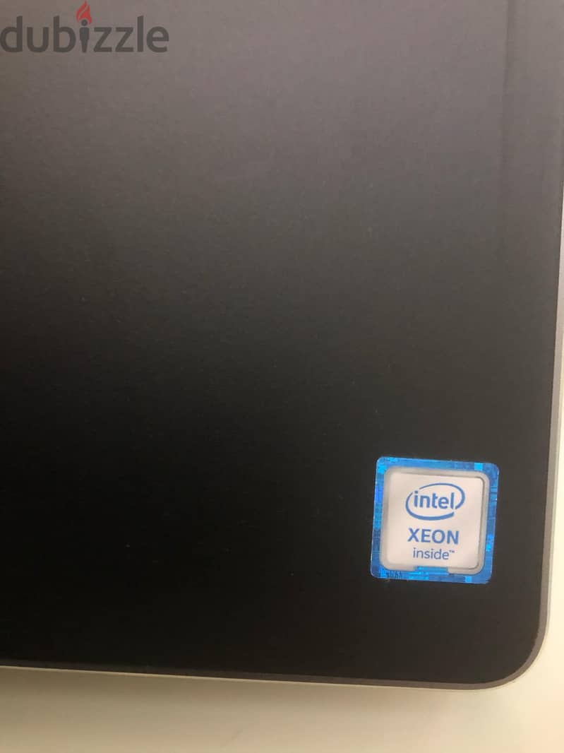 Workstation dell 7720 6