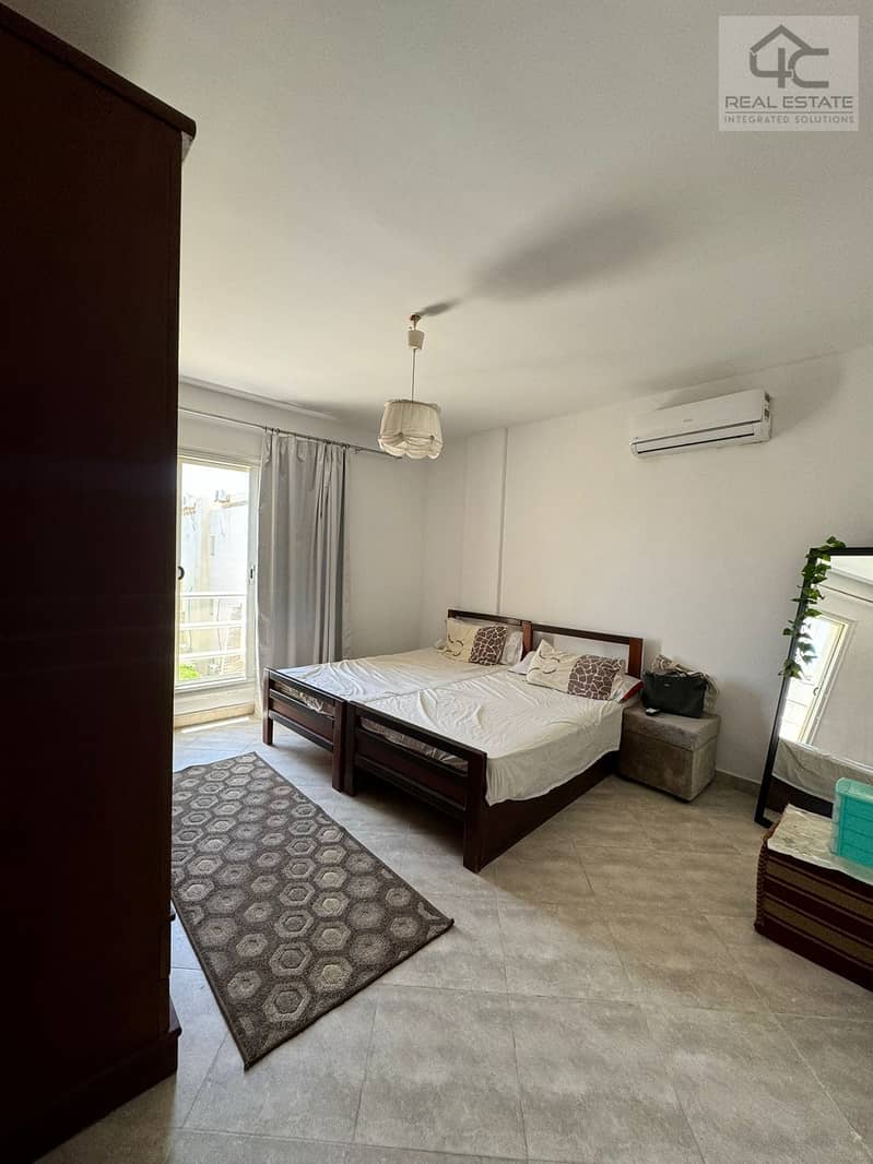 Penthouse, first phase, view swimming pool, sea view, air conditioning and kitchen, negotiable cash price, 2 bedrooms, beachfront, Amwaj, North Coast 0