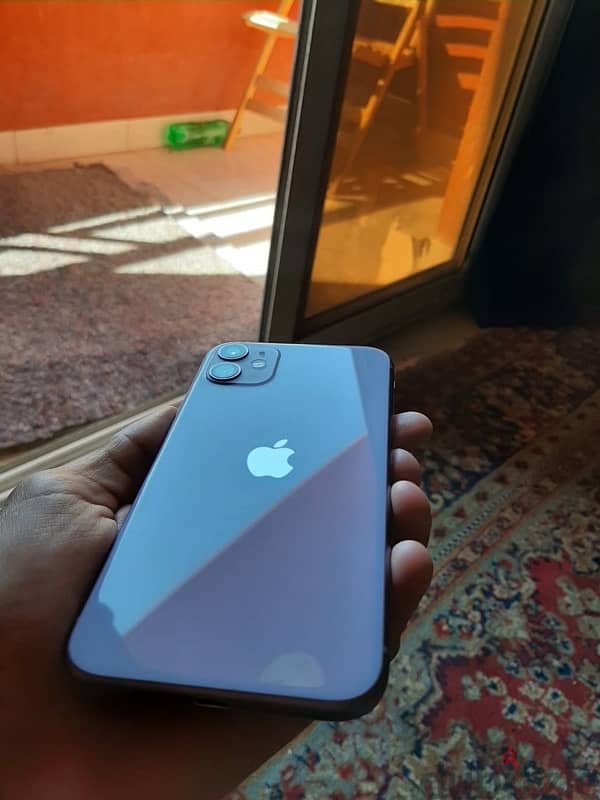 Iphone 11 like new 1