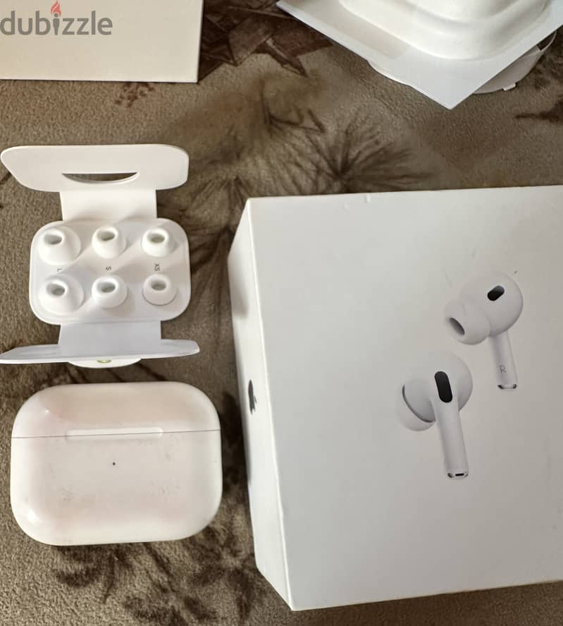 Apple airpods pro2 3