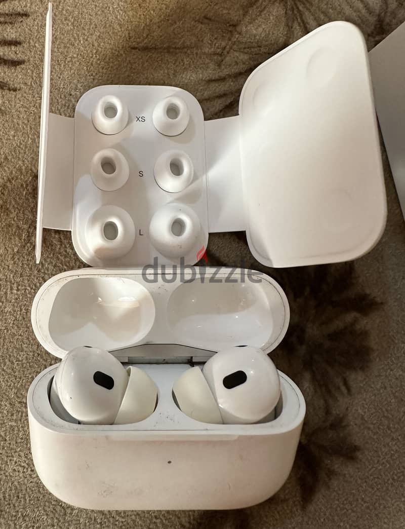 Apple airpods pro2 4