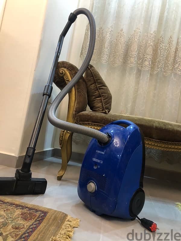 vaccum cleaner مكنسه كهربائية سامسونج  بحالة جيدة جدا 1