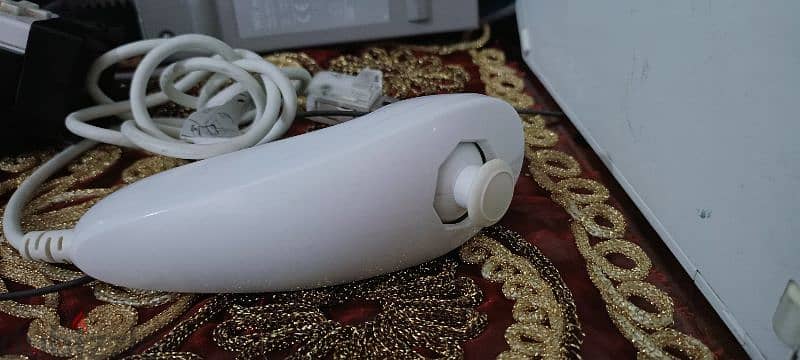 جهاز Wii Nintendo معدل بحالة ممتازة 6