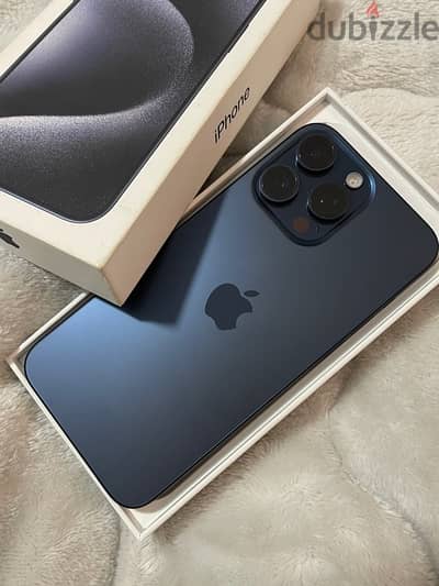 iphone 15 pro max بحالة ممتازه