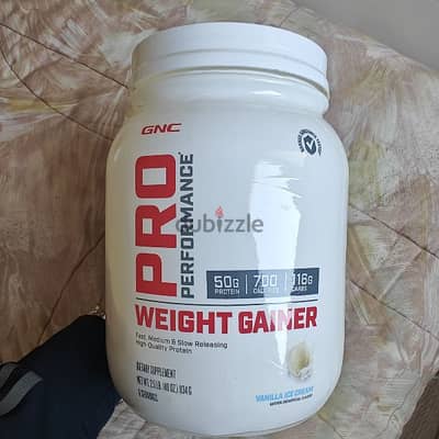 GNC  PRO PERFORMANCE WEIGHT GAINER